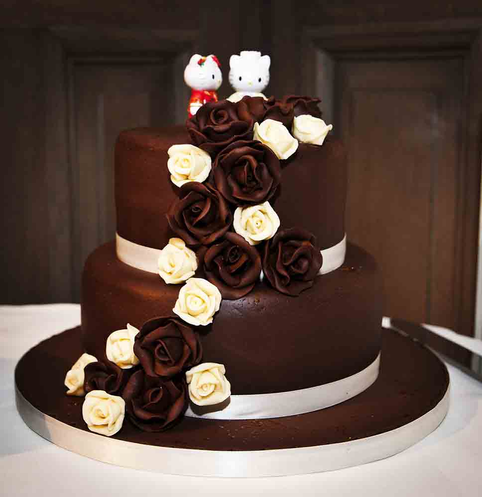 Bäckerei Fischerkeller Putzbrunn - Hochzeitstorte Schokolade mit Rosen